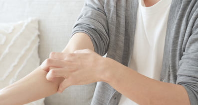 あせもの原因と治し方とは?〜自分でできる対策と皮膚科での治療、受診の目安について〜