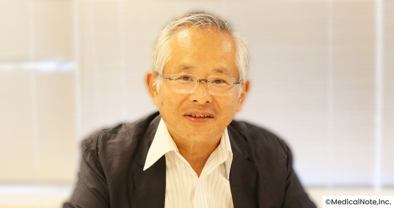 疲れやすい、気分が落ち込む――“甲状腺機能低下症”や原因となる病気の特徴、発見が遅れるケースについて解説